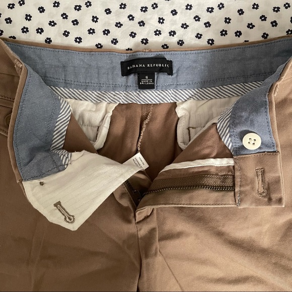 Banana Republic Cuffed Shorts - Picture 3 of 5